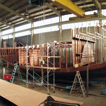 stark-bros-boat-building-steel-fishing-trawler