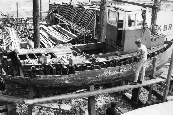 stark-bros-lyttelton-ship-repairs-established-1958